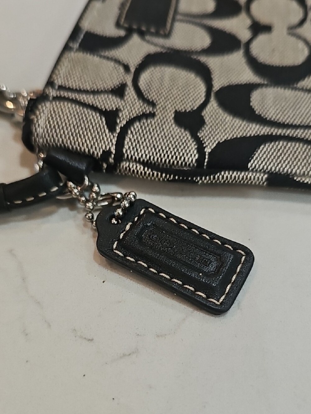 Coach Black and Cream Signature Canvas Wristlet - Picture 3 of 9